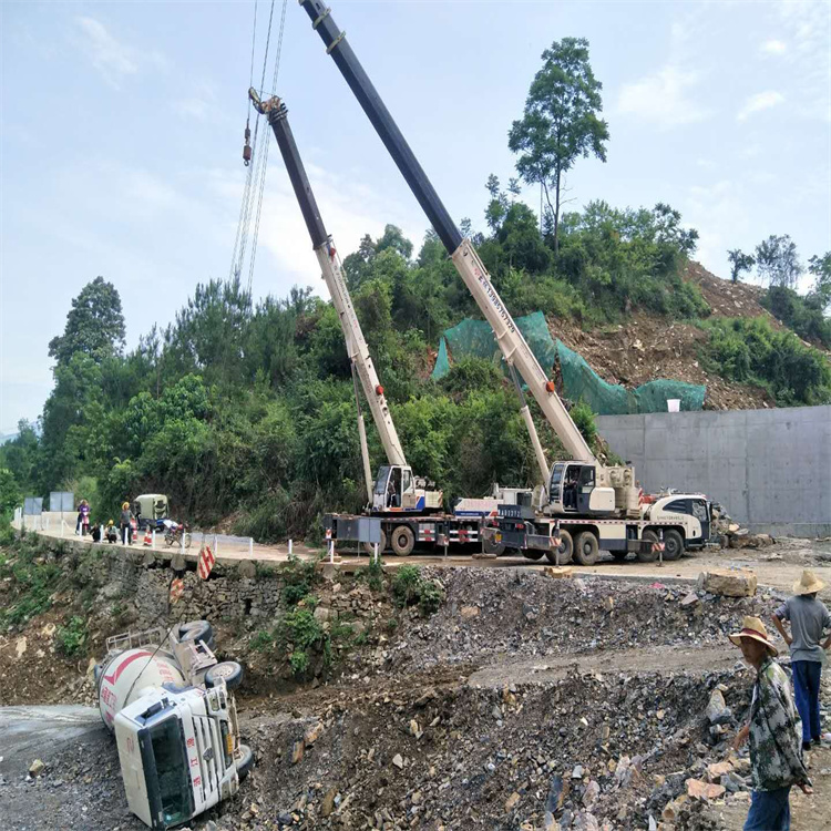 大厂县汽车掉沟里叫吊车救援要多少钱